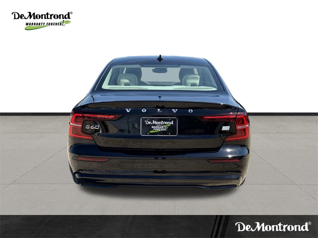 2023 Volvo S60 Recharge Plug-In Hybrid T8 Plus Dark Theme - 5