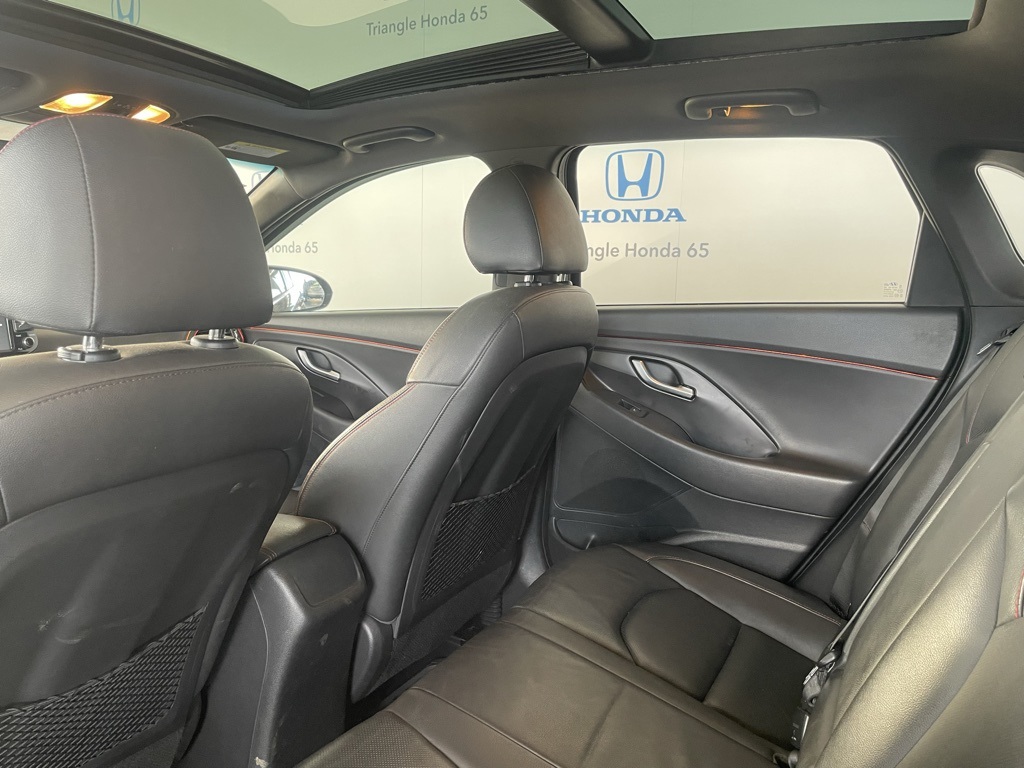 Thumbnail: 2018 Hyundai Elantra - 18