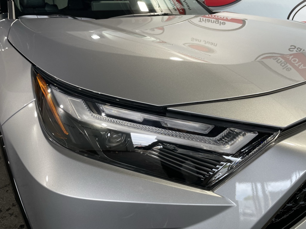Thumbnail: 2025 Toyota RAV4 - 11