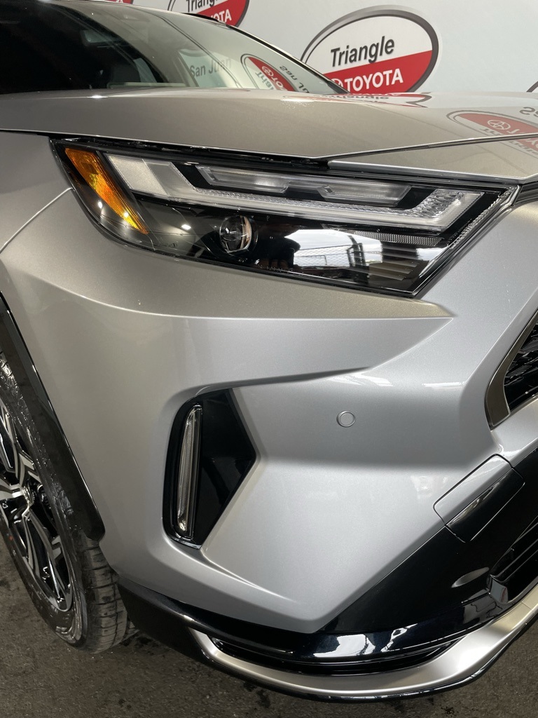 Thumbnail: 2025 Toyota RAV4 - 13