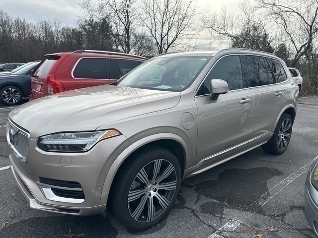 2025 Volvo XC90 Recharge T8 Plus Bright Theme 7-Passenger eAWD