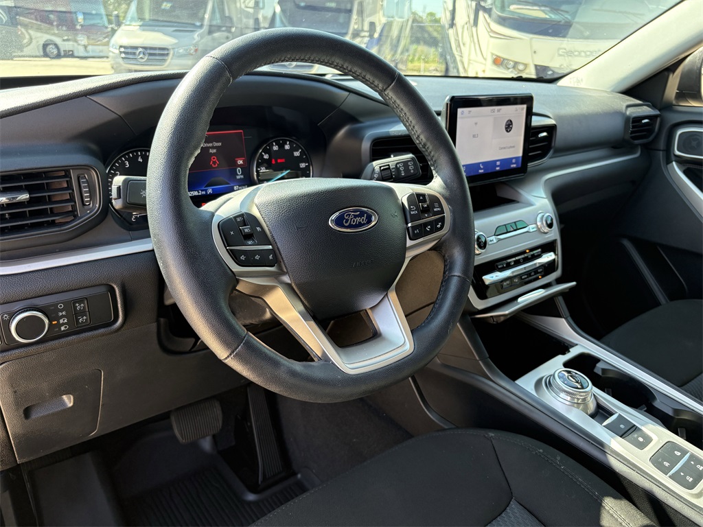 2024 Ford Explorer XLT Black at Tom Peacock Cadillac