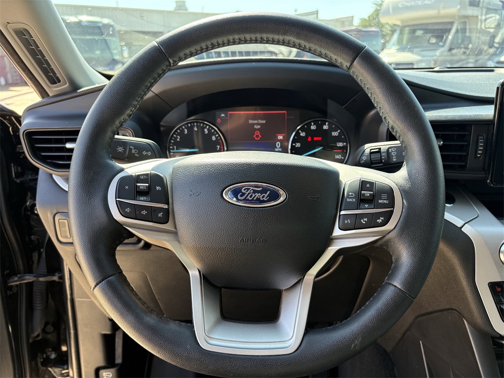 2024 Ford Explorer XLT Black at Tom Peacock Cadillac