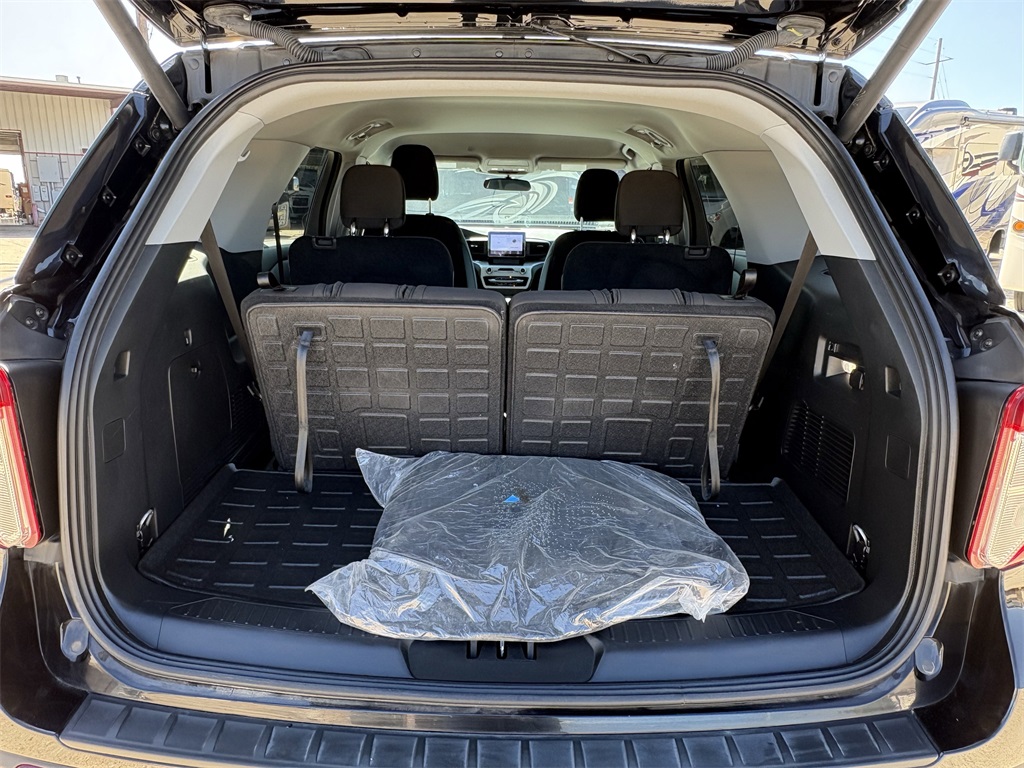 2024 Ford Explorer XLT Black at Tom Peacock Cadillac
