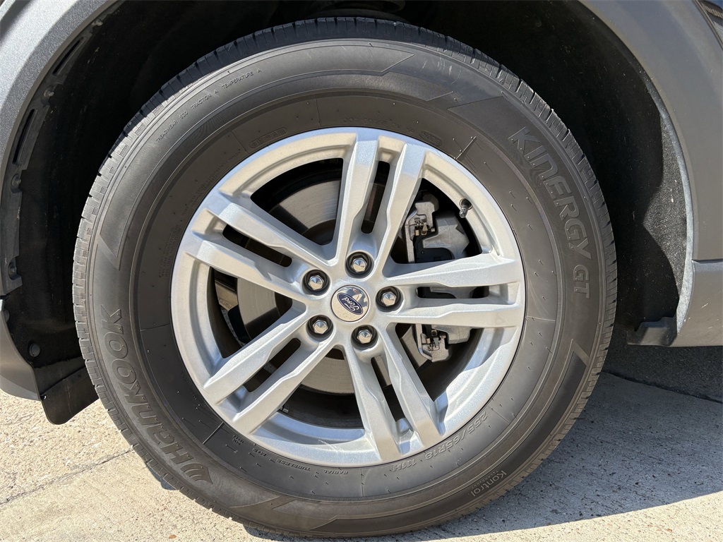 2024 Ford Explorer XLT Black at Tom Peacock Cadillac