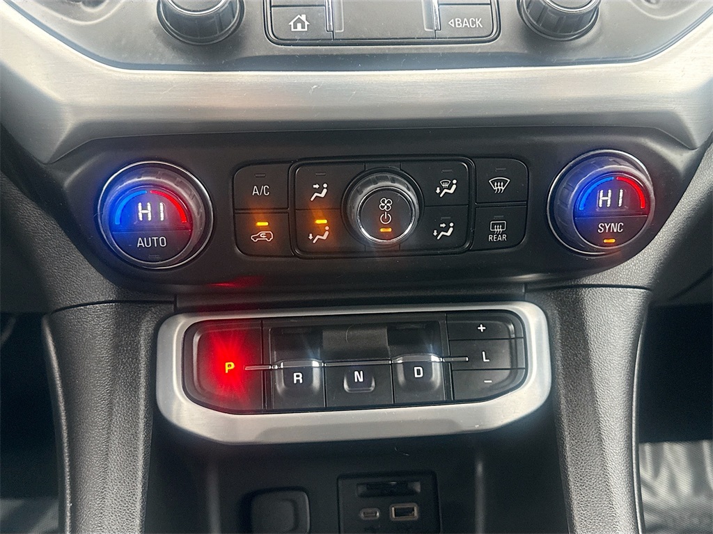 2022 GMC Acadia SLT Black at AutoSavvy Houston Southwest