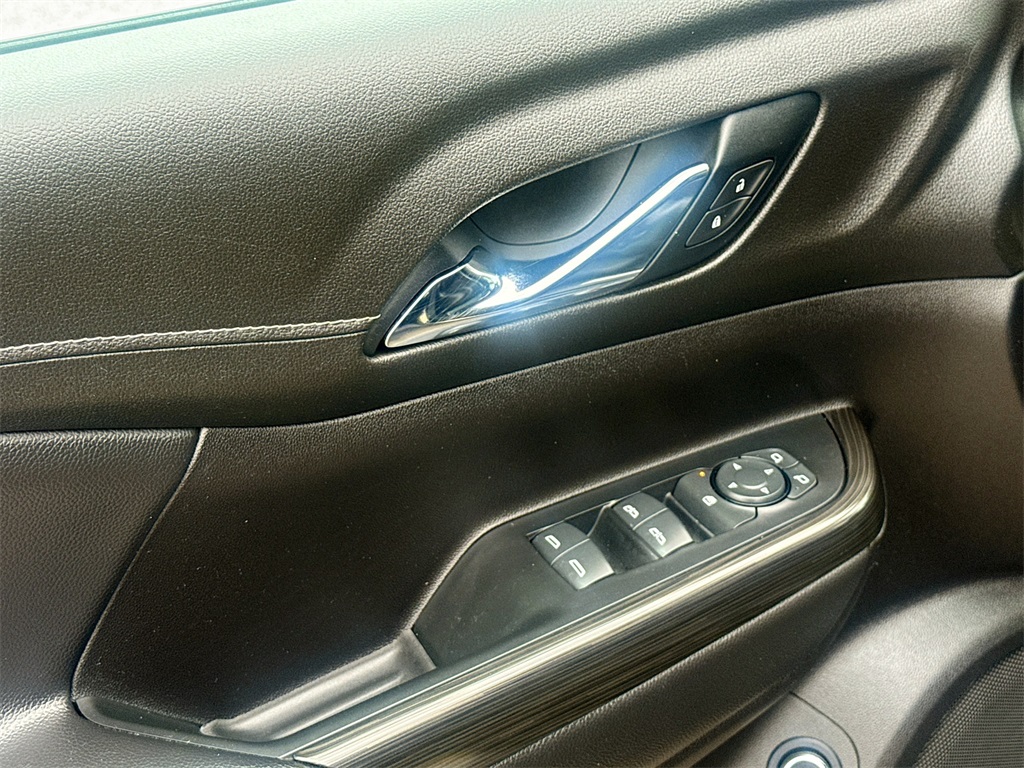 2022 GMC Acadia SLT Black at AutoSavvy Houston Southwest