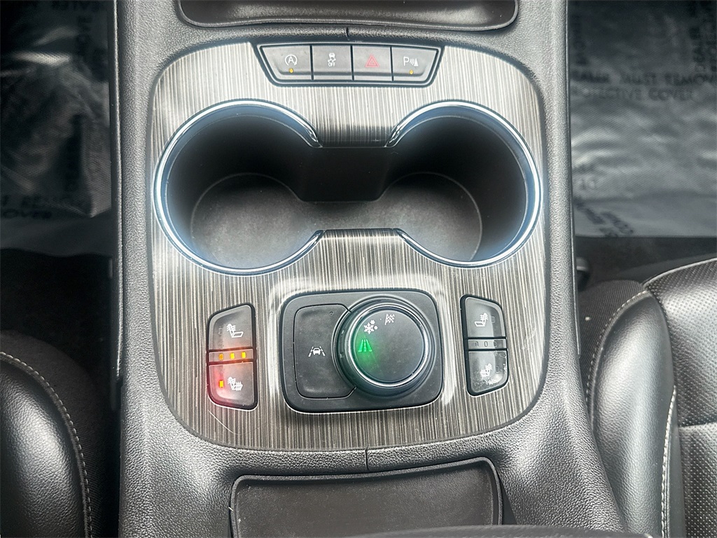 2022 GMC Acadia SLT Black at AutoSavvy Houston Southwest