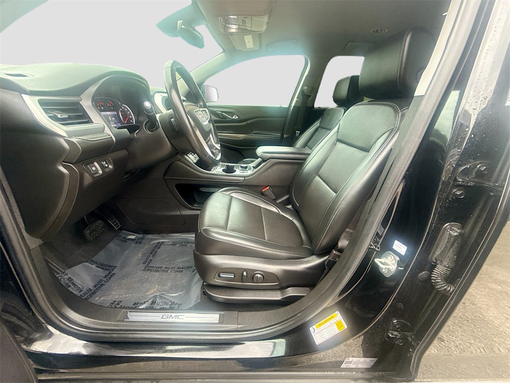 2022 GMC Acadia SLT Black at AutoSavvy Houston Southwest