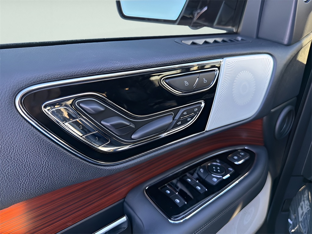 2024 Lincoln Navigator