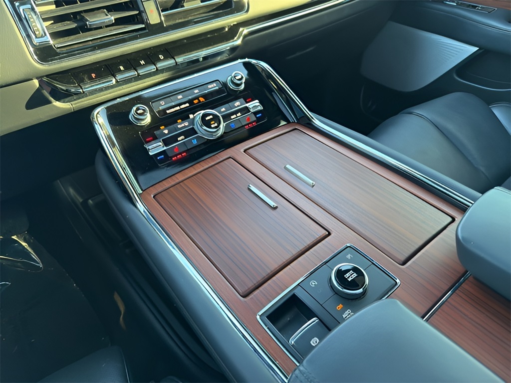 2024 Lincoln Navigator