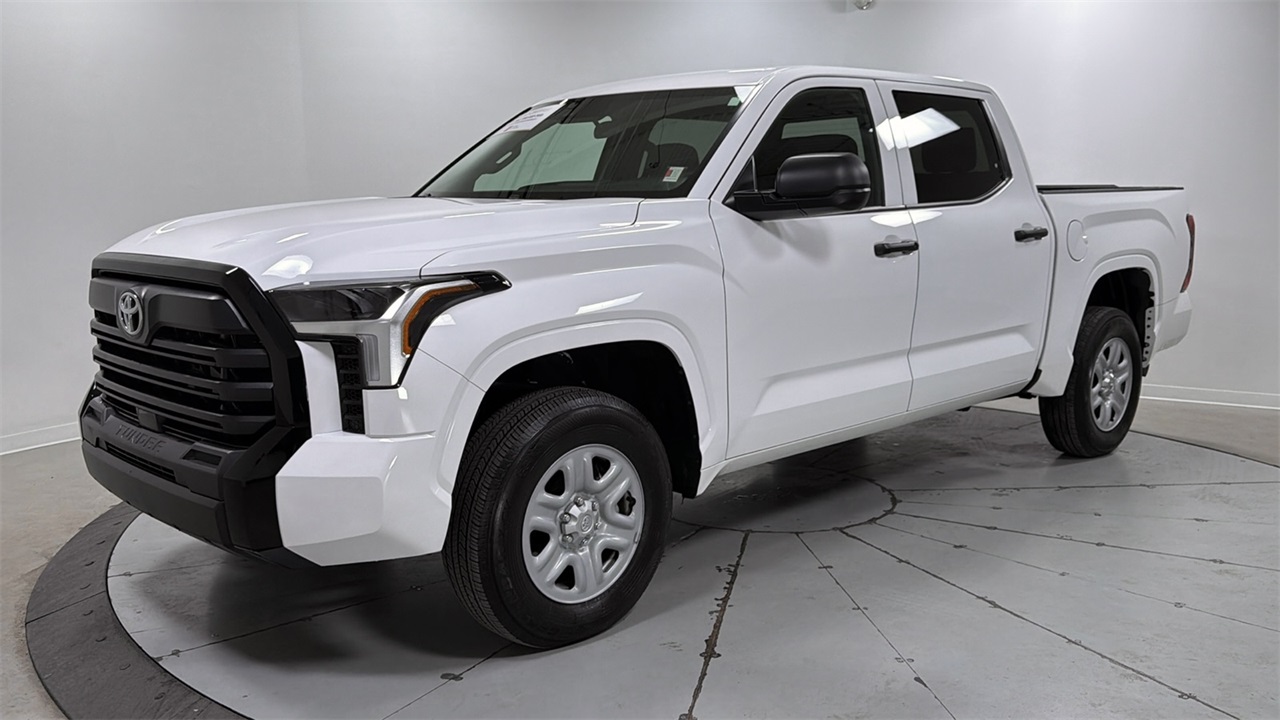 2025 Toyota Tundra SR CrewMax Cab 4WD