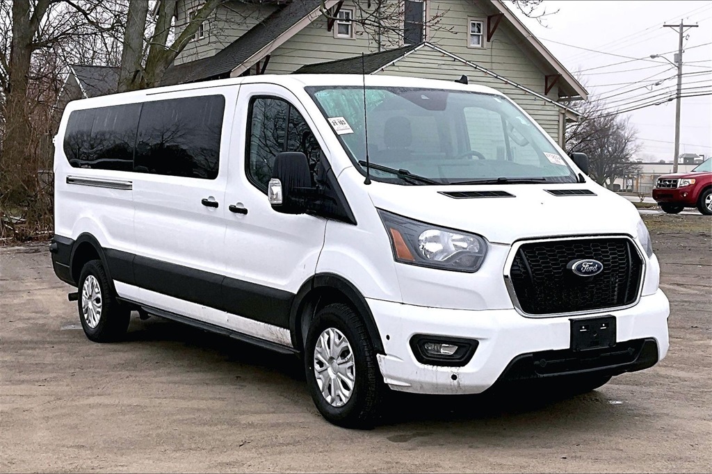 2024 Ford Transit Passenger 350 XLT Low Roof LB RWD