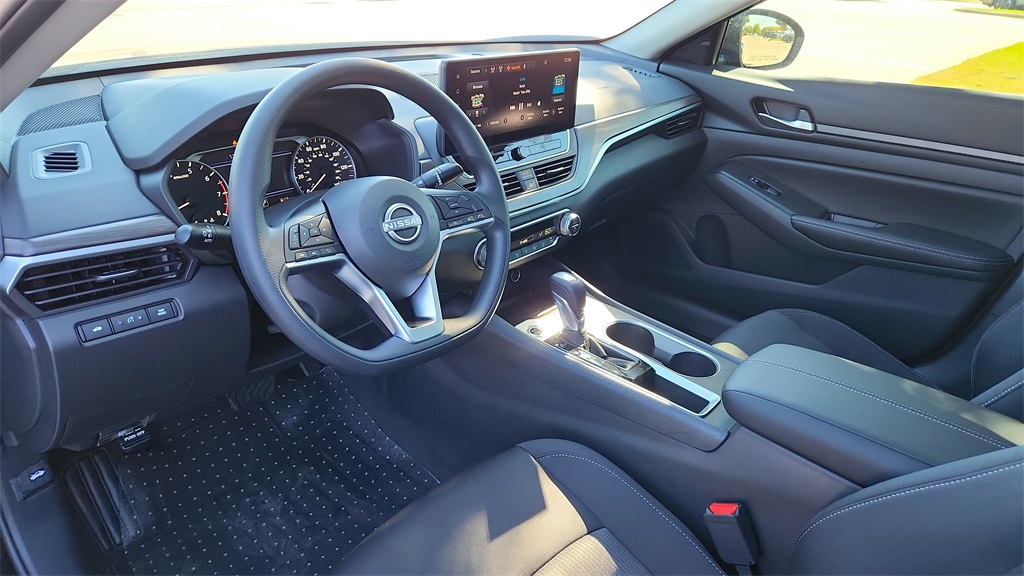 2025 Nissan Altima