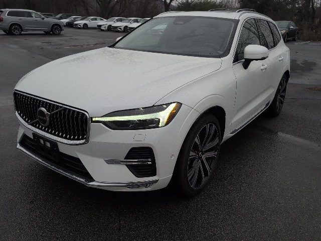 2023 Volvo XC60 B5 Ultimate Bright Theme AWD