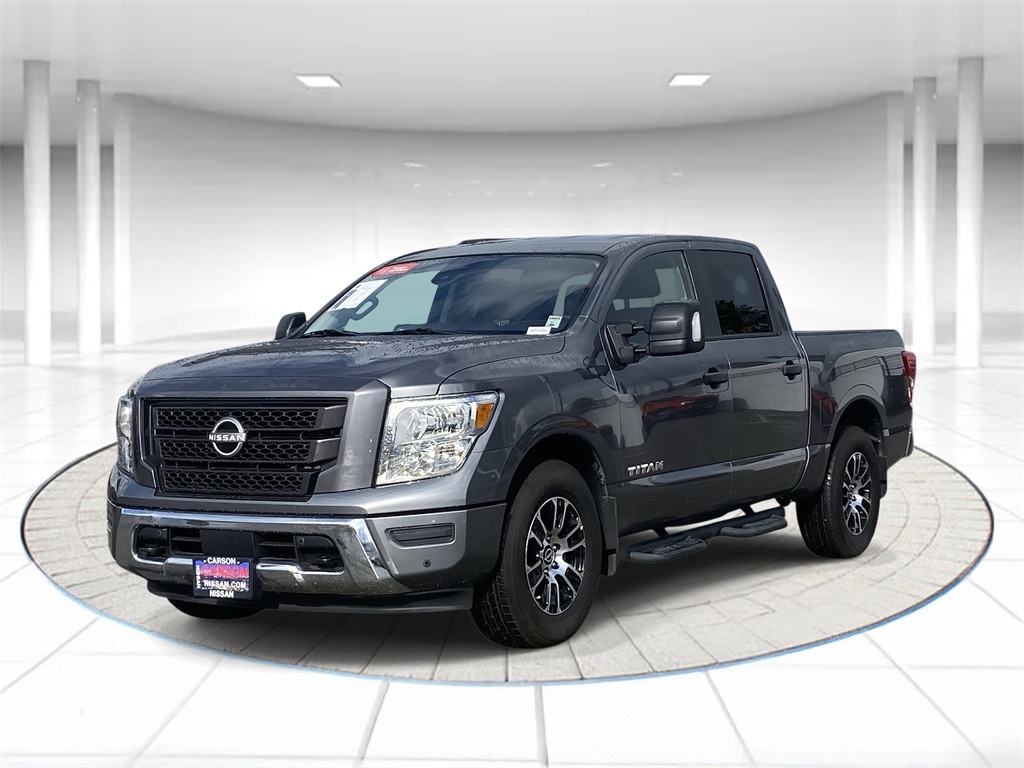 2023 Nissan Titan SV