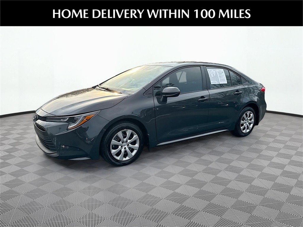 2025 Toyota Corolla LE FWD