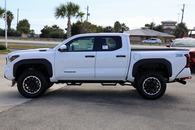 2025 Toyota Tacoma Hybrid TRD Off Road - 4