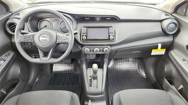 2025 Nissan Kicks Play