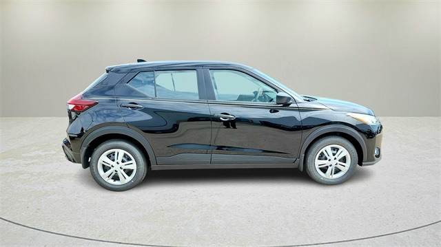 2025 Nissan Kicks Play