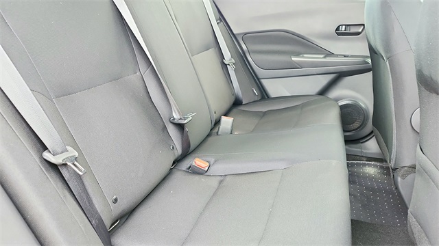 2025 Nissan Kicks Play