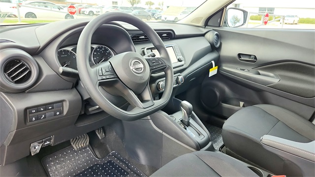 2025 Nissan Kicks Play