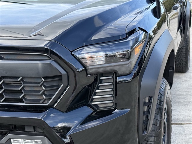 2024 Toyota Tacoma TRD Off-Road - 9