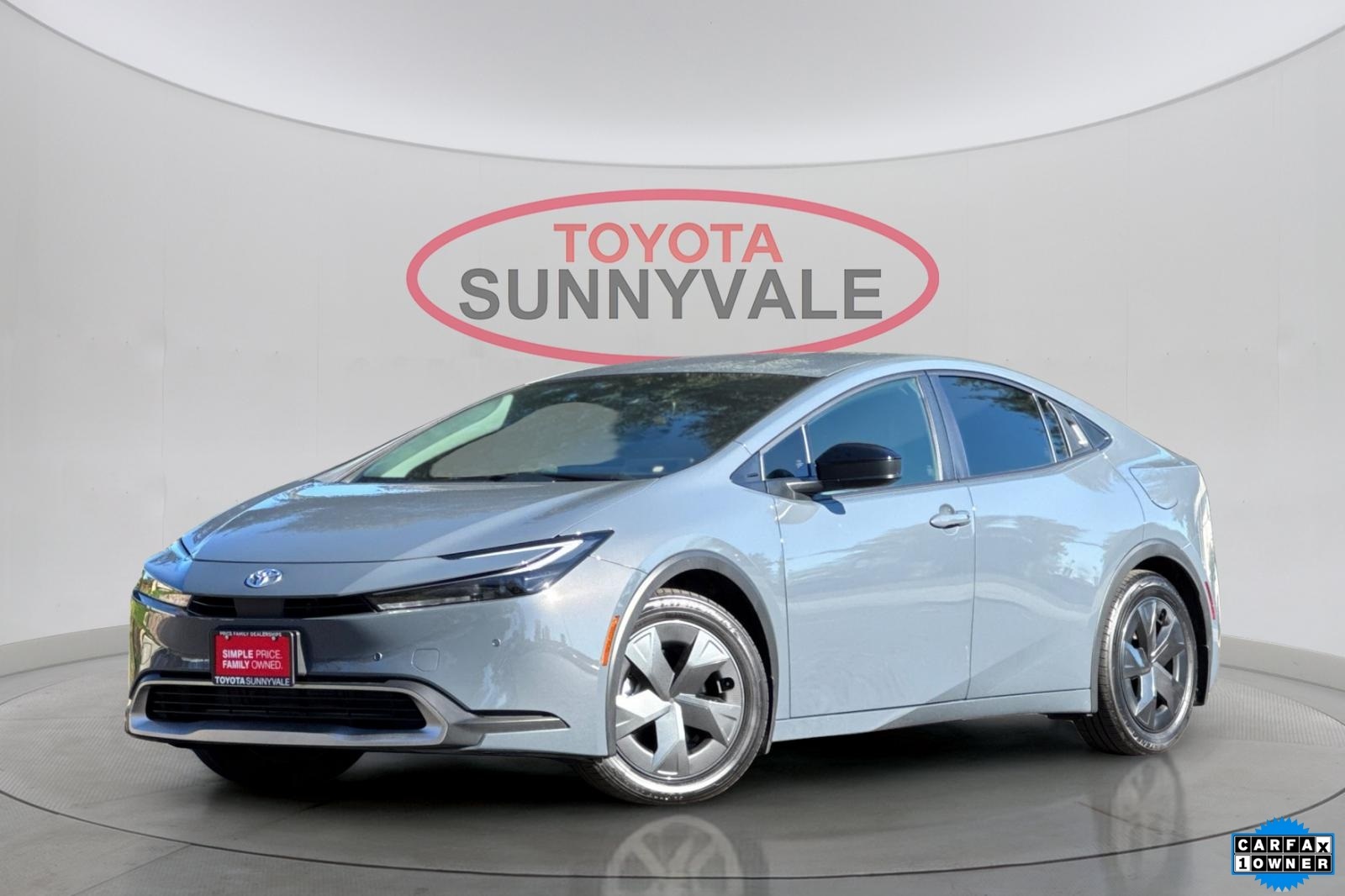 2025 Toyota Prius Plug-In Hybrid SE FWD