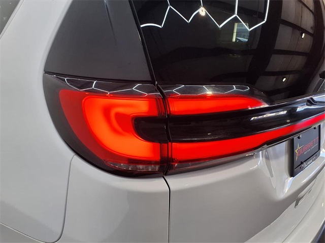 2022 Chrysler Pacifica Touring L White at Mac Haik CDJR North Houston