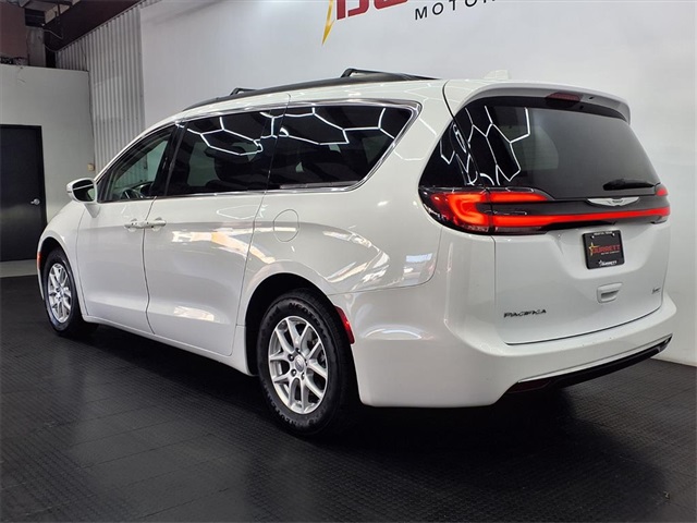 2022 Chrysler Pacifica Touring L - 3