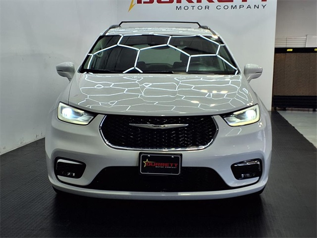 2022 Chrysler Pacifica Touring L - 6