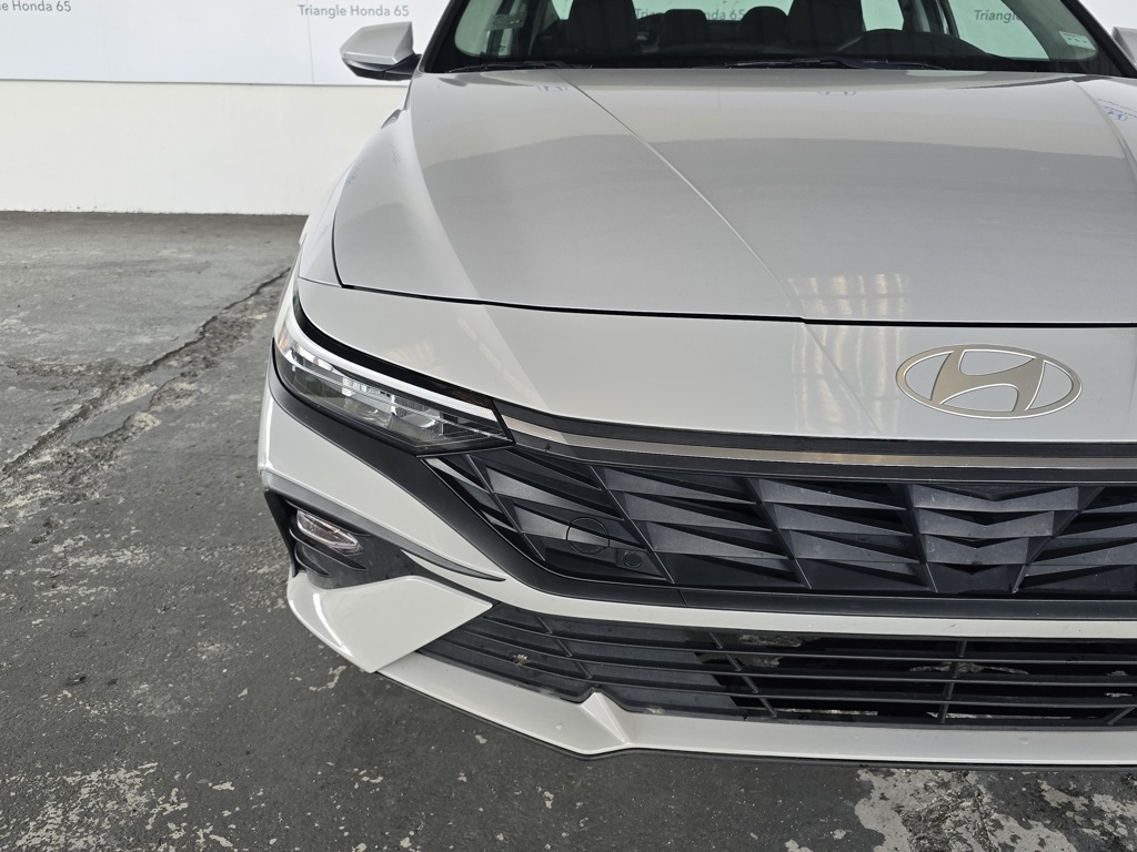 Thumbnail: 2024 Hyundai Elantra - 19