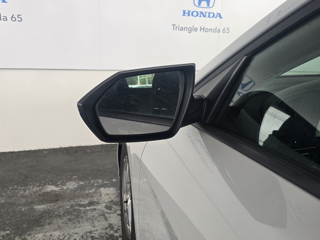 Thumbnail: 2024 Hyundai Elantra - 23