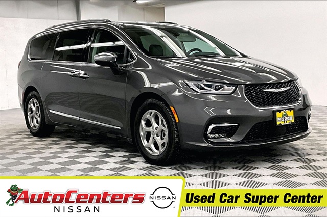 2023 Chrysler Pacifica Limited FWD