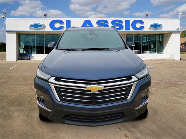 2022 Chevrolet Traverse LT Blue at AutoSavvy Houston Southwest