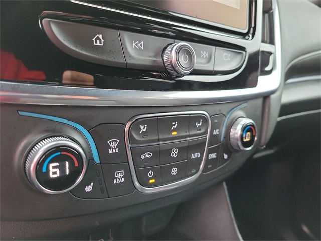 2022 Chevrolet Traverse LT Blue at AutoSavvy Houston Southwest