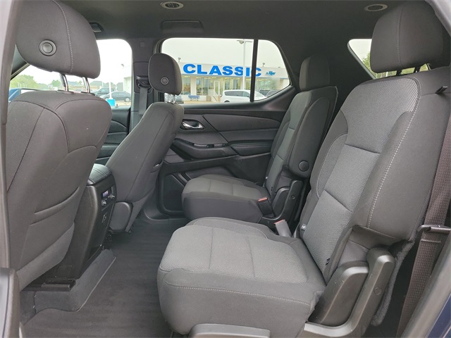 2022 Chevrolet Traverse LT Blue at AutoSavvy Houston Southwest