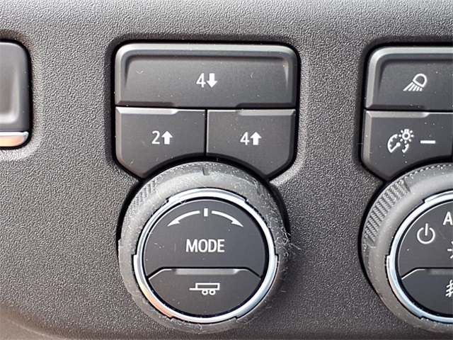 2026 Chevrolet Silverado 2500HD Custom photo 4