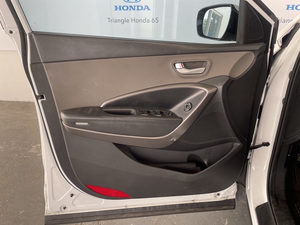 Thumbnail: 2013 Hyundai Santa Fe - 20