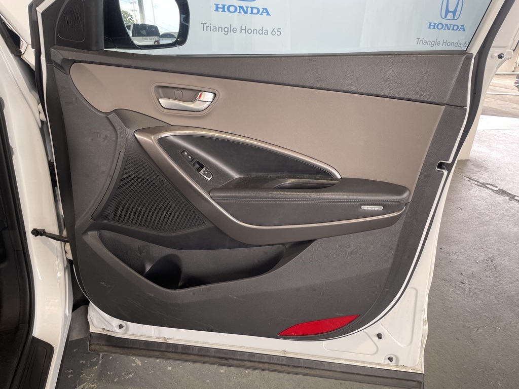 Thumbnail: 2013 Hyundai Santa Fe - 22