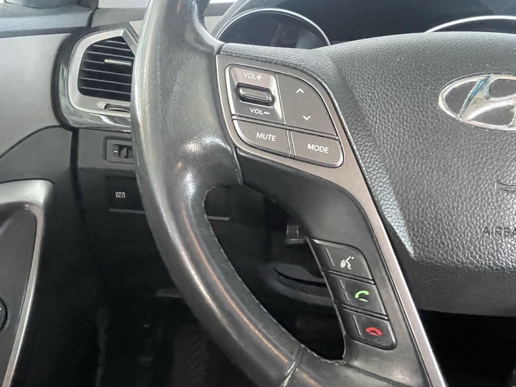 Thumbnail: 2013 Hyundai Santa Fe - 32