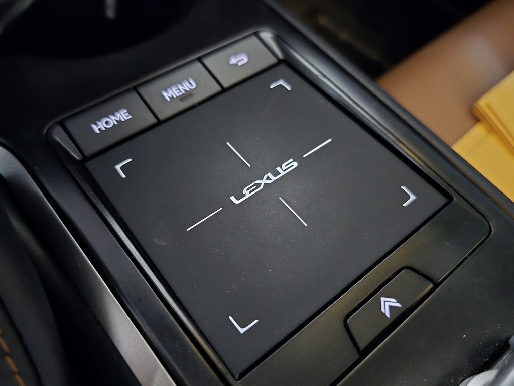 Thumbnail: 2022 Lexus UX - 25
