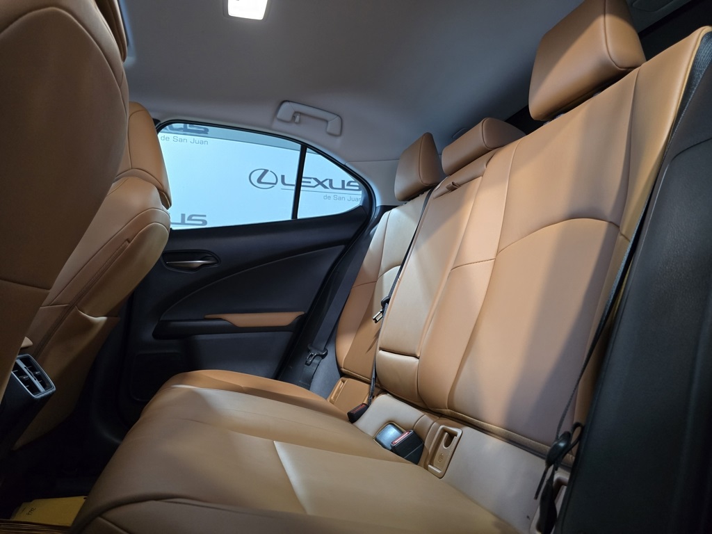 Thumbnail: 2022 Lexus UX - 27