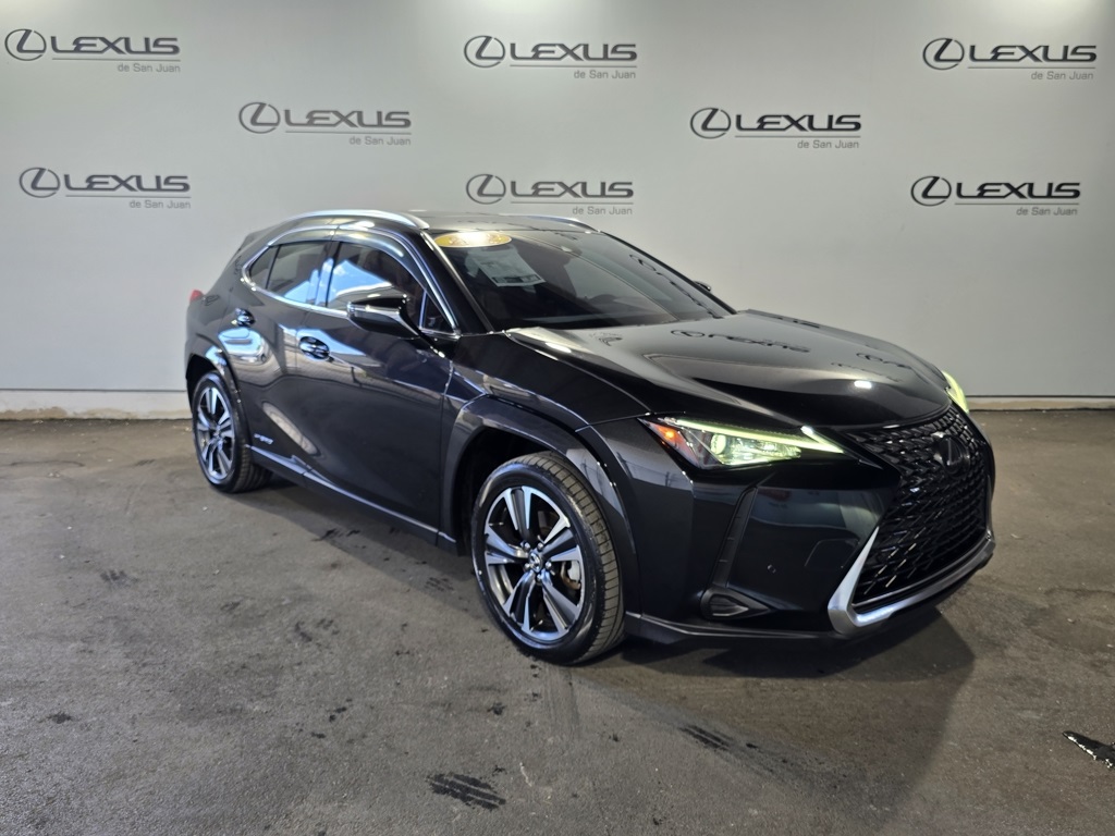 Thumbnail: 2022 Lexus UX - 3