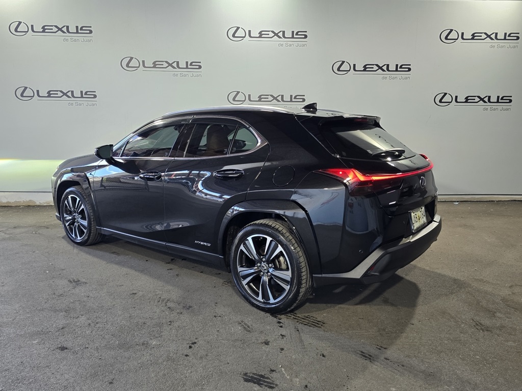 Thumbnail: 2022 Lexus UX - 8
