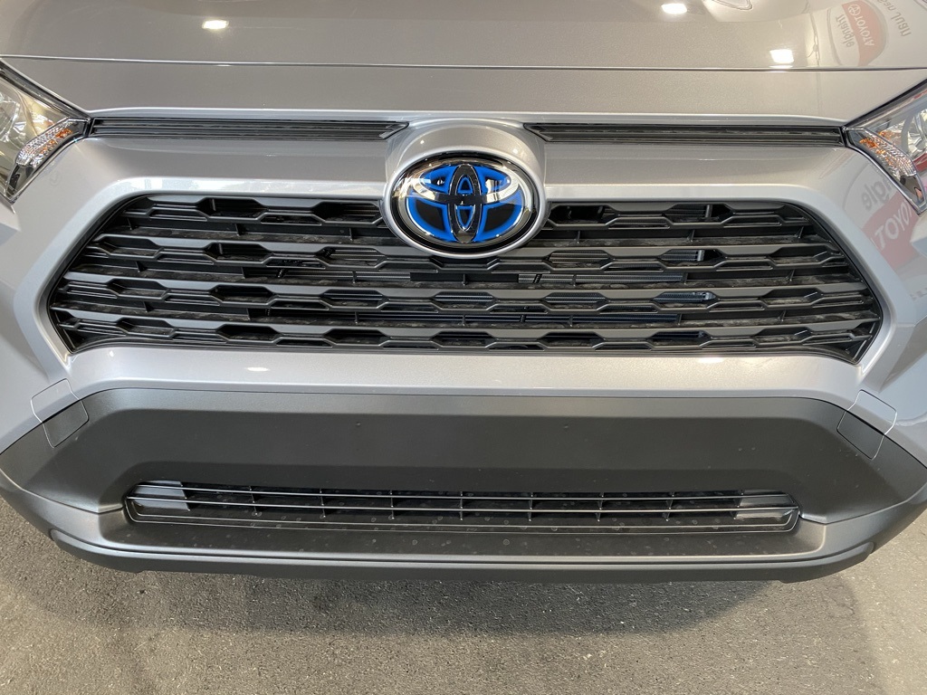 Thumbnail: 2025 Toyota RAV4 - 12