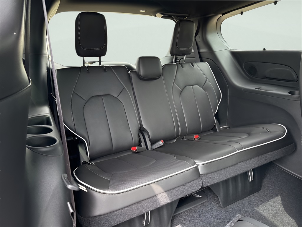 2025 Chrysler Pacifica