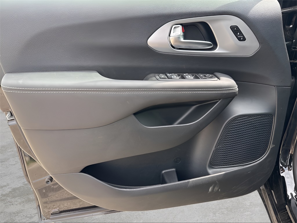 2025 Chrysler Pacifica