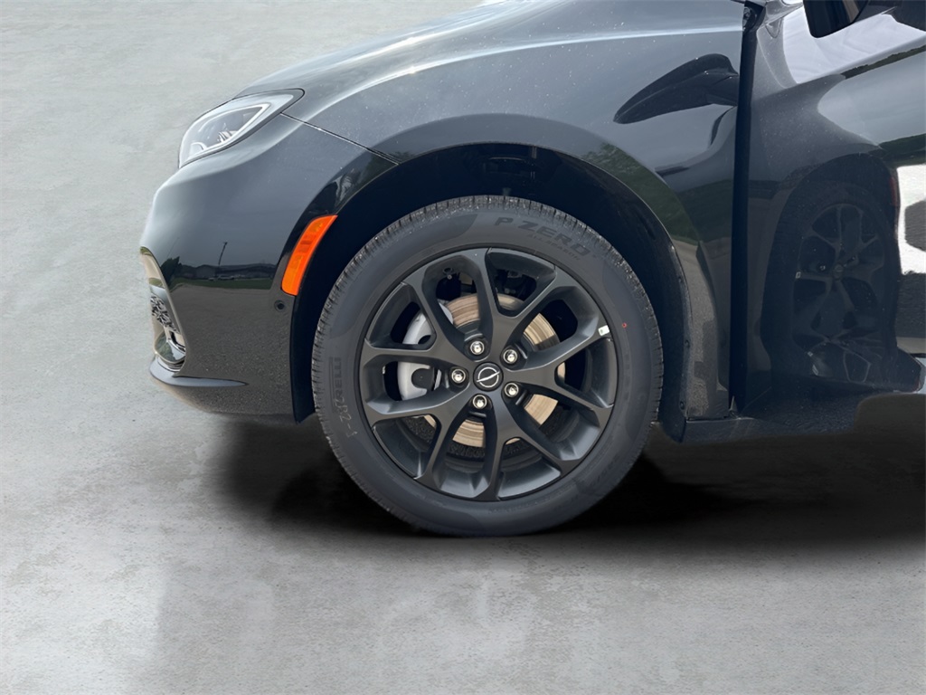 2025 Chrysler Pacifica