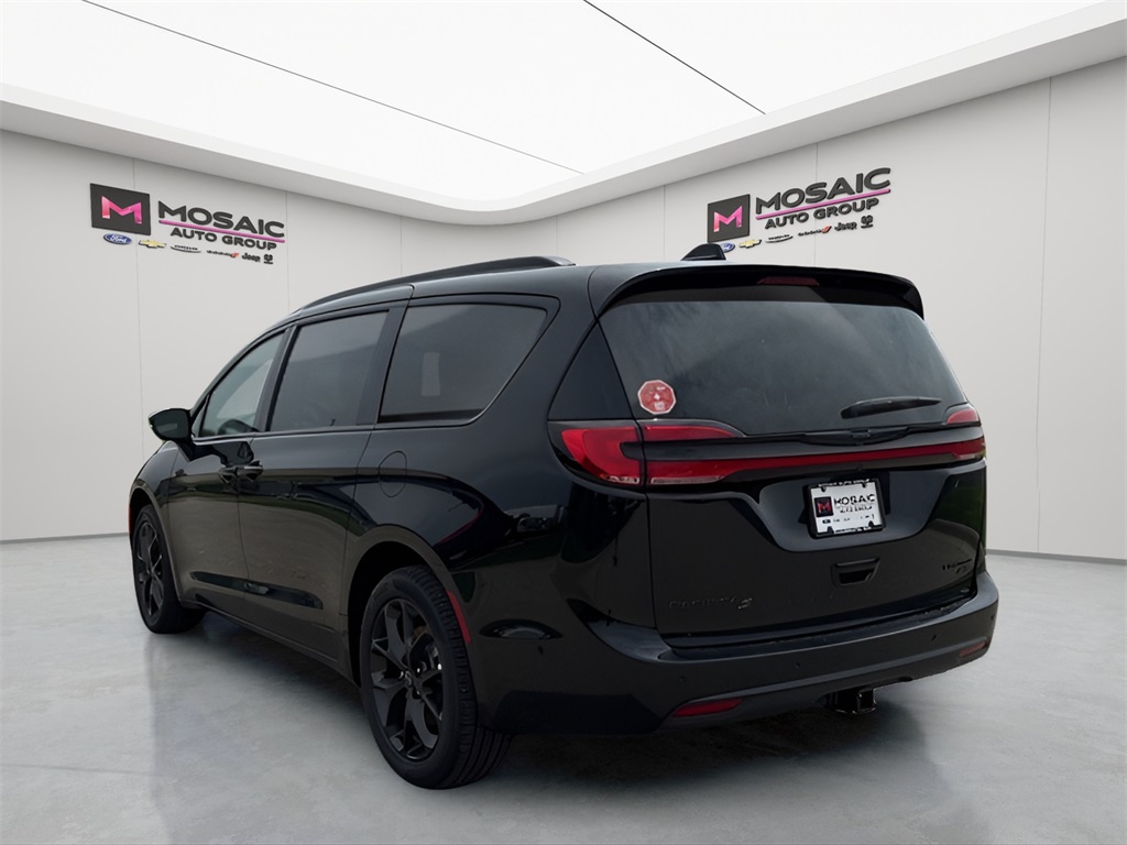 2025 Chrysler Pacifica